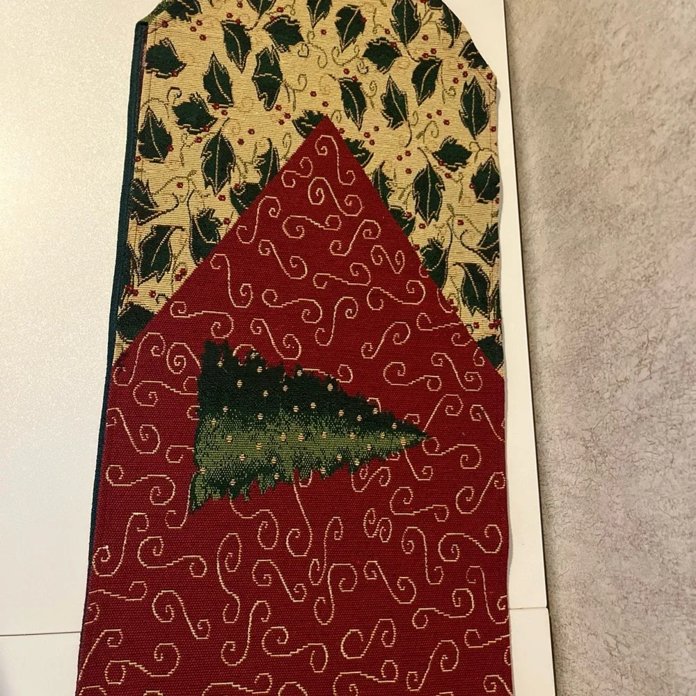 Holiday Table Runner Tapestry Christmas Tree Holly Design Red Green 70x13